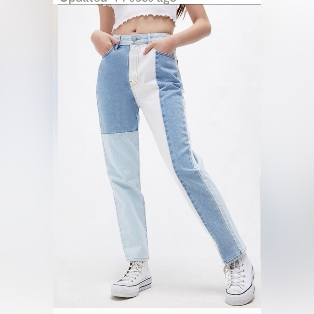 Shades of Blue - Fun Pacsun Mom Jeans